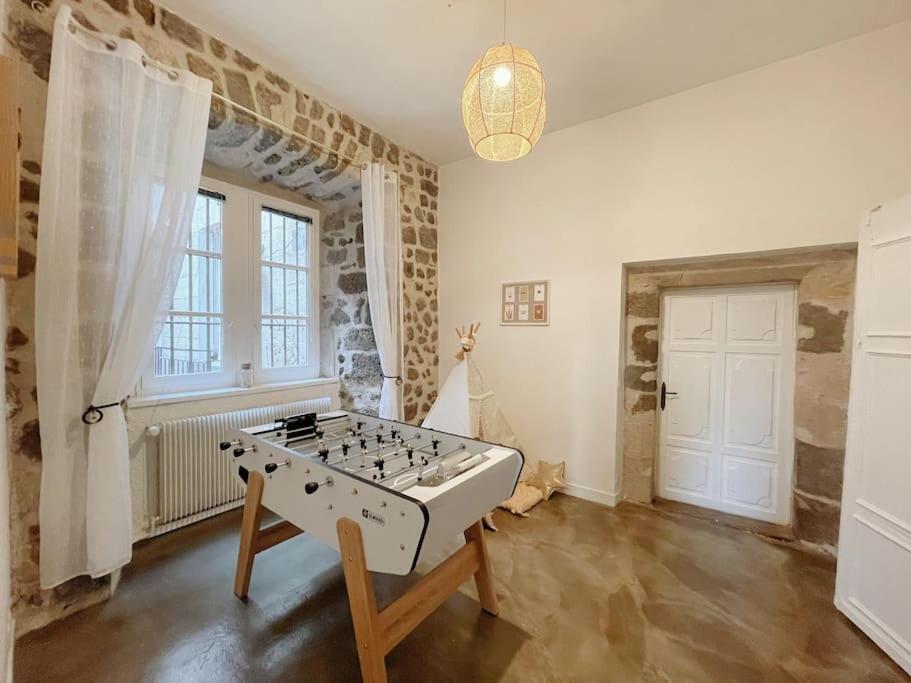 Logis Du Chandelier Le Puy-en-Velay Exterior photo